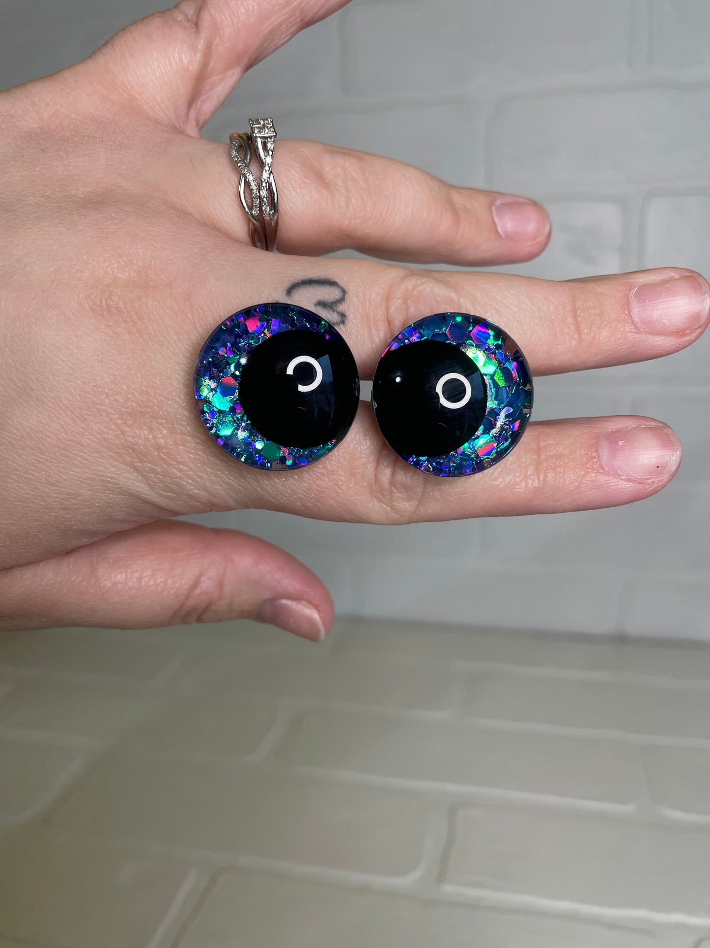 LIMITED EDITION: Dragon Scales color-shifting hand-painted sinker safety eyes